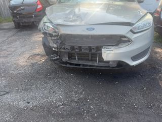 2015 Ford Focus SE - Exterior Front Center Image